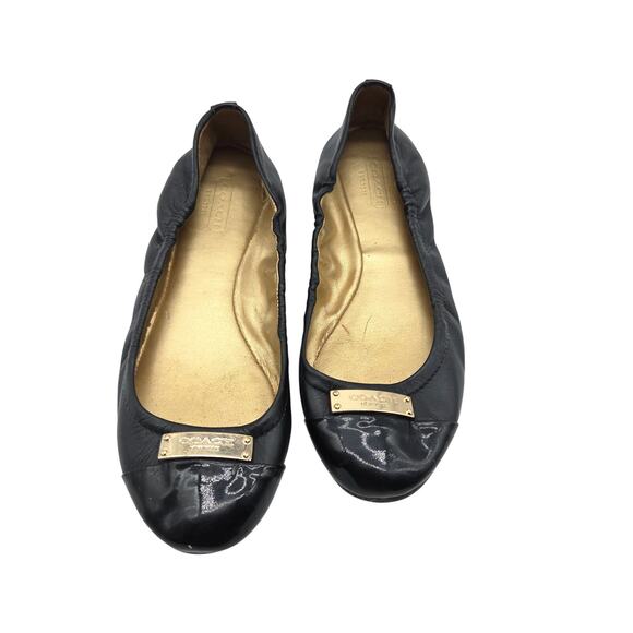 Coach Darsi Black Leather Ballet Flat Size 7 Cap Toe Patent Gold Detail - Picture 2 of 8